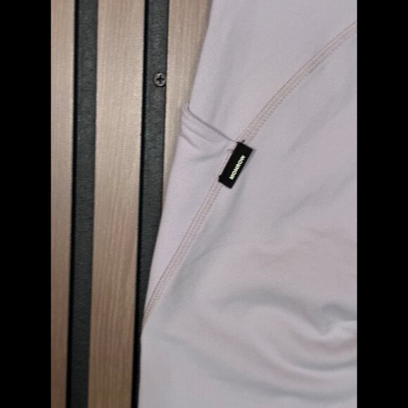 Monrow Biker Shorts XS Womens Pink Pull On 8" Inseam Athletic - Picture 5 of 7